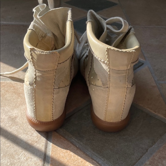 Isabel Marant Cream High-Top Sneakers - Picture 5 of 11